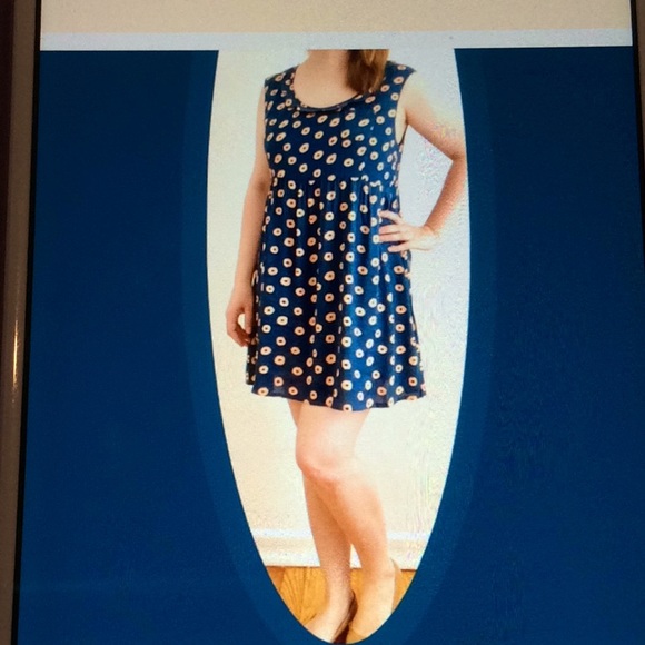 Mini dress - Picture 1 of 6